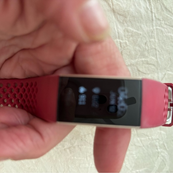 Fitbit Charger3 Fitness Tracker Watch - Picture 1 of 4